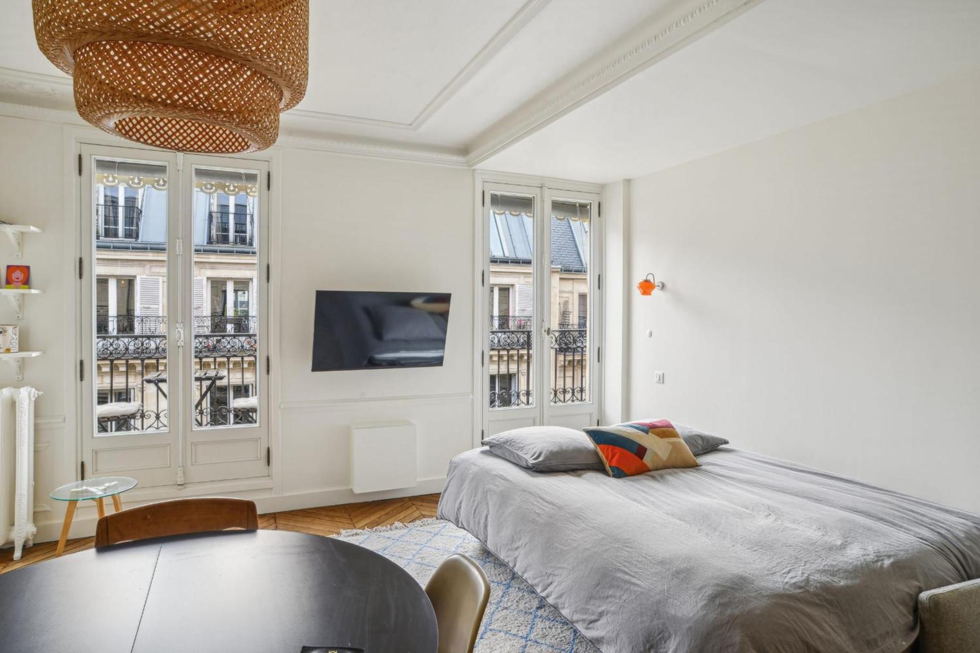 Liege - C Mercier 1bdr - B'your Appartement Parijs
