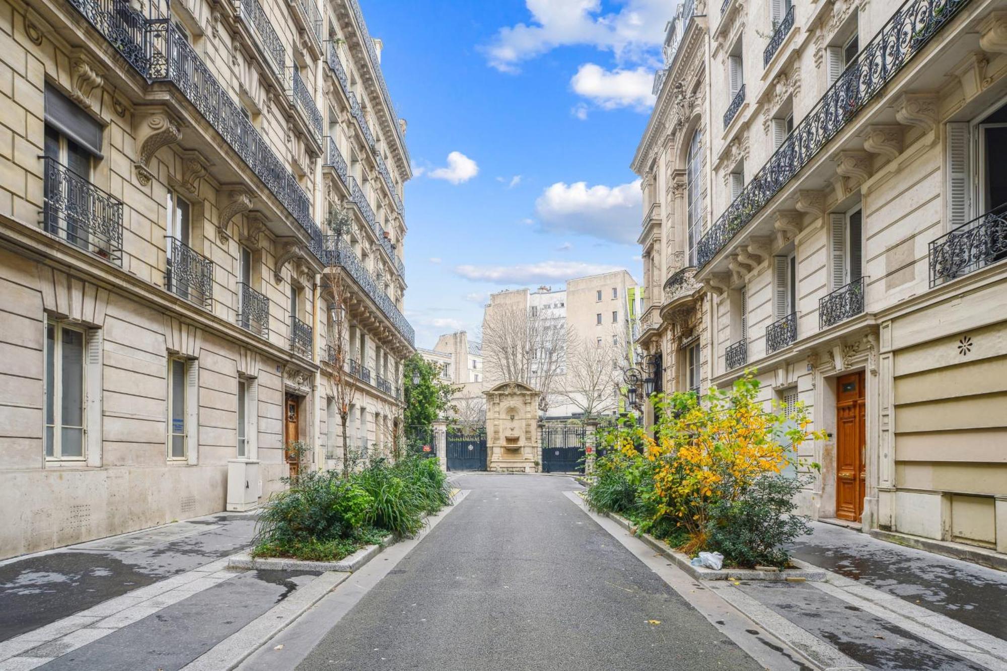 Liege - C Mercier 1bdr - B'your Appartement *